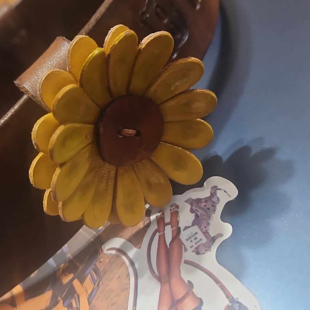 Hand Crafted Flower Genuine Leather Dog Collar Charm NEW - Picture 9 of 14